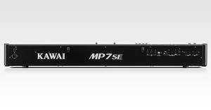 Kawai MP7SE обладает прочным металлическим корпусом с черными полированными деревянными боковинами